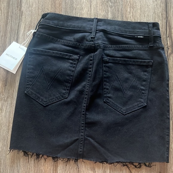 NWT Mother Denim High Waisted Smokin' Double Micro Fray Skirt size 27 - Picture 6 of 9